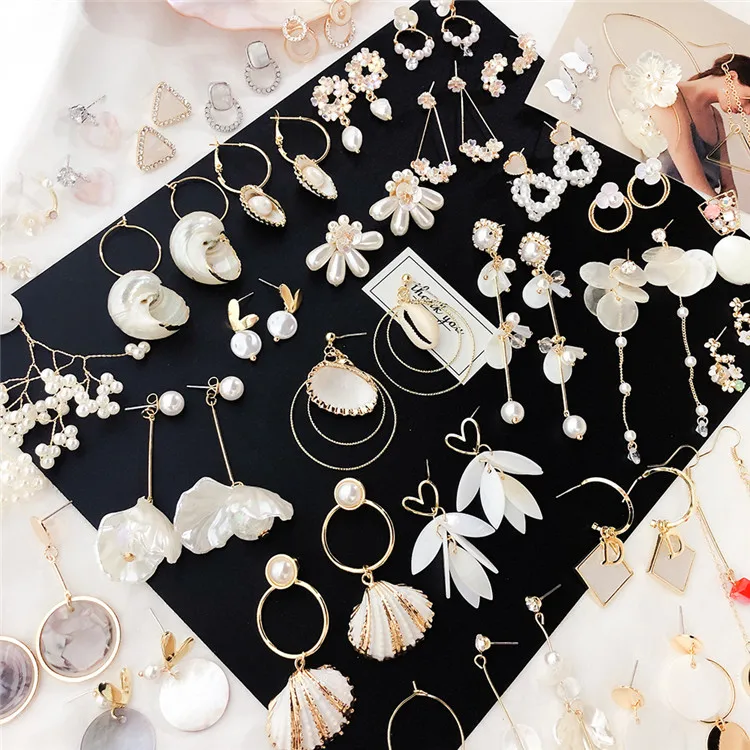 

CLARMER Ins Girls Simple Shell With Pearl Earring Korean Temperament Small Geometric Asymmetric Shell Long Tassel Earrings