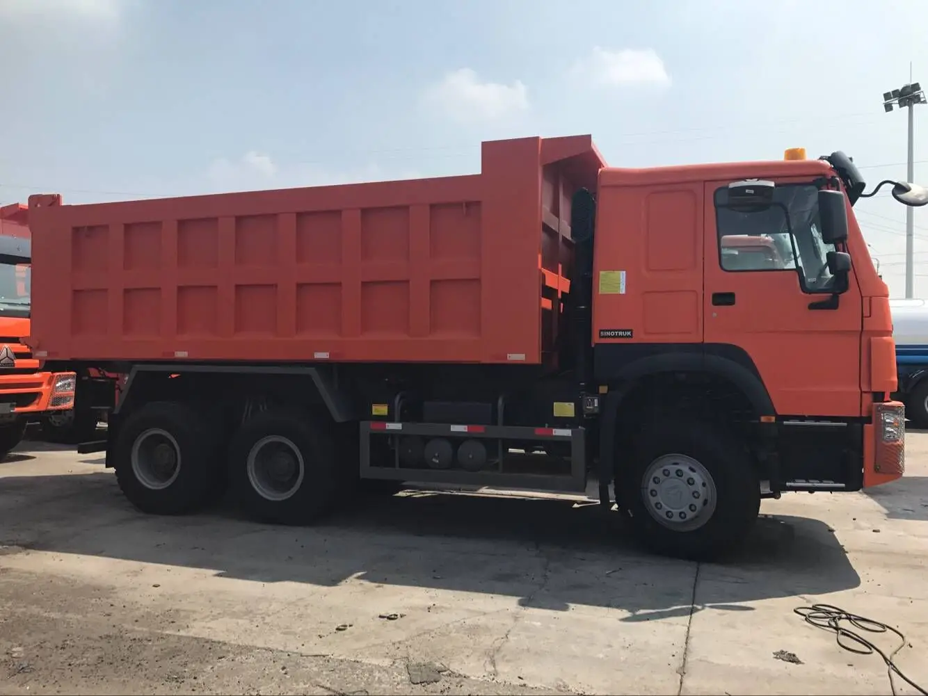 Construction Sand Gravel Shacman Bucket 20 Ton Dump Truck 