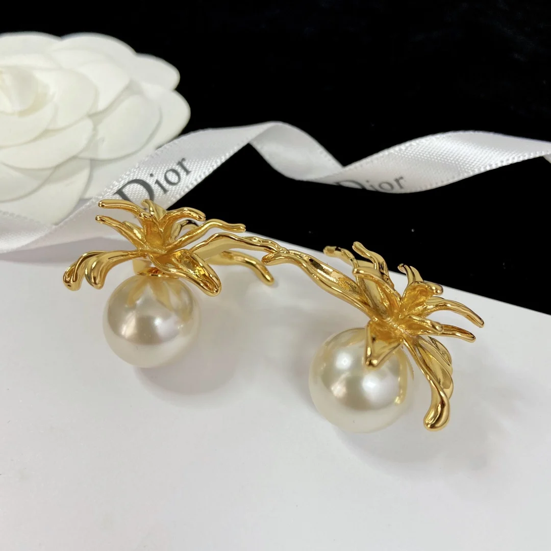 

Aimgal jewelry Gold Wild Thistle Pearl Earrings 925 sterling silver plated with 18K gold Mother's Day gift for women AC4