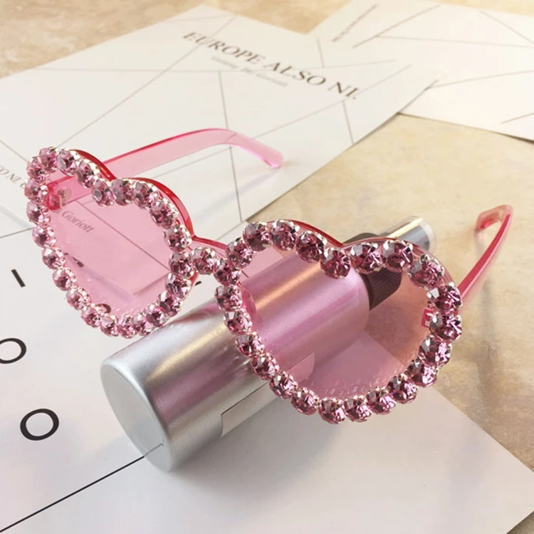 

DLL93 heart shape sunglasses with rhinestone diamond tint pink red yellow color lenses clear frame 2021 new arrivals shades, Picture colors