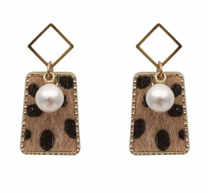 

S925 silver post plush leopard earrings female trend simple temperament pearl geometric earrings
