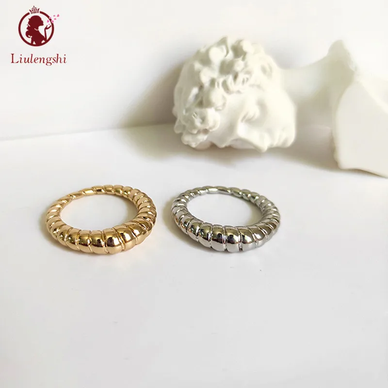 

Latest Design High Quality 18k Gold Filled Twisted Rope Ring Wholesale Custom Chunky Twisted Croissant Dome Ring