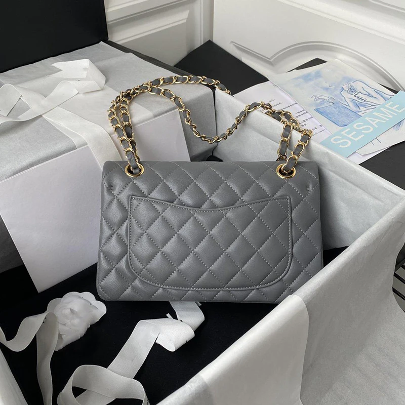 

2022 Designer Handbags factory wholesale fashion designers England Style purses and handbags women, Black, gray, white, pink,rose madder, silver any color is available