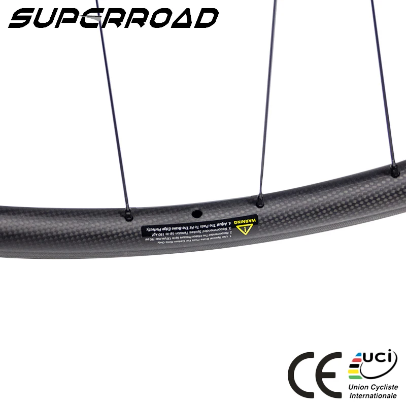 Perfect 700C 25mm Wide 30mm Deep Chinese Bicycle Novatec Carbon Wheels Clincher Tubeless 4