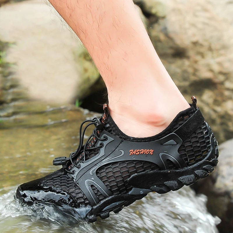 

Men Aqua Shoes Trekking Hiking Breathable Elastic Quick Dry Upstream Socks Soft sole Non-slip Comfortable Diving Water Sneakers, Picture