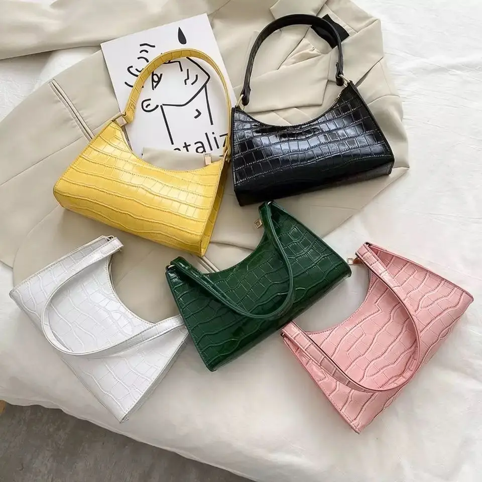 

Cloud shaped bag Thick chain dumpling bun Dumpling shape European and American character single shoulder messenger bag