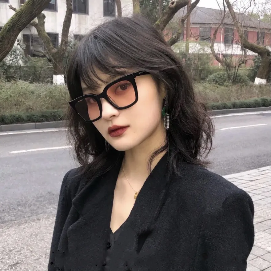 

2021 Shades Sun Glasses Women Men Fashion Newest Ladies Sunglasses, Picture shown