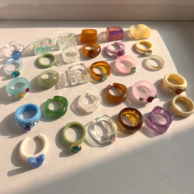 

4pcs/set Geometric Big Colorful Rings Resin Acrylic Swirl Adjustable opening rings, Clear