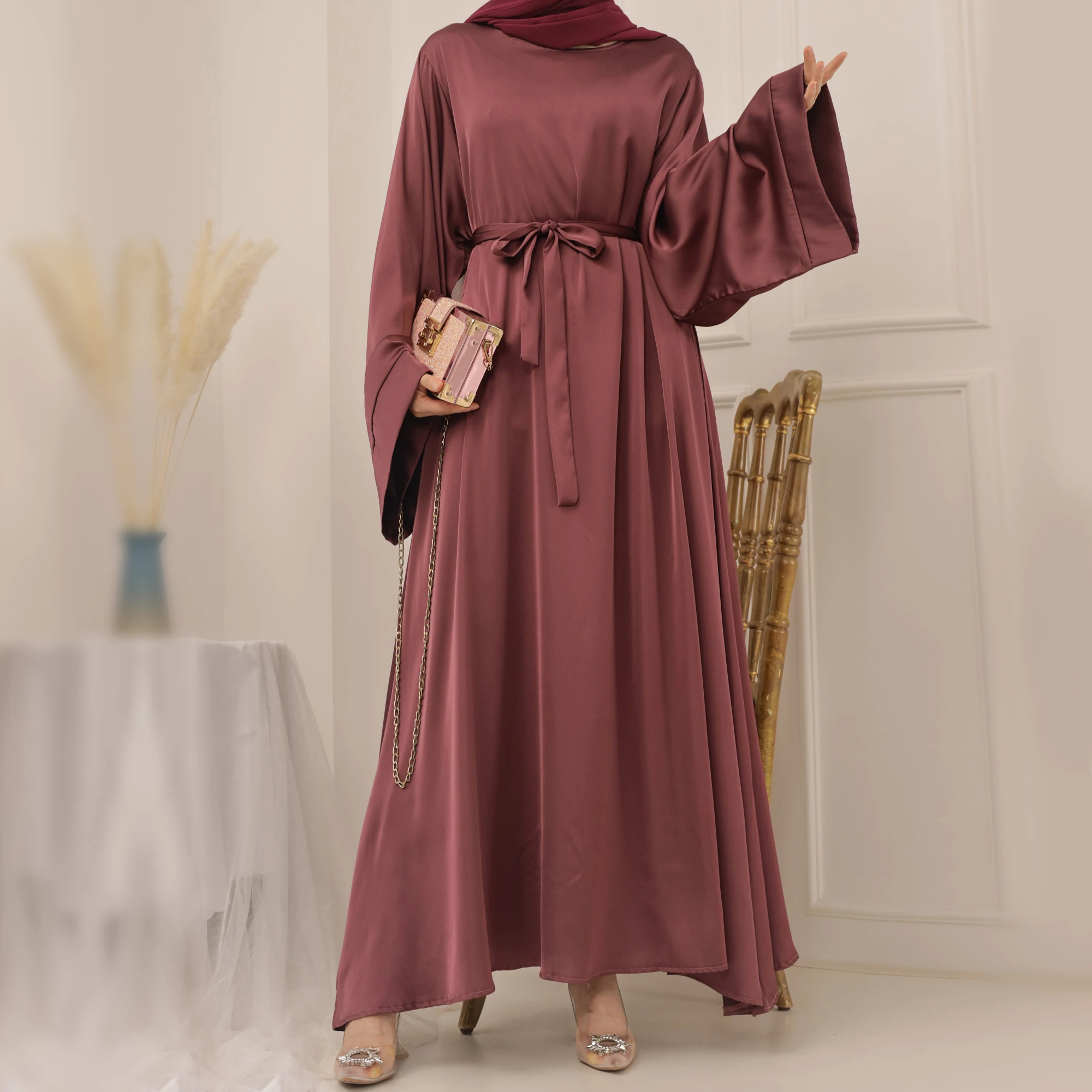 Loriya women abaya 2022 muslim dresses fashion hot sale satin dress turkey style traditional muslim clothing for sale