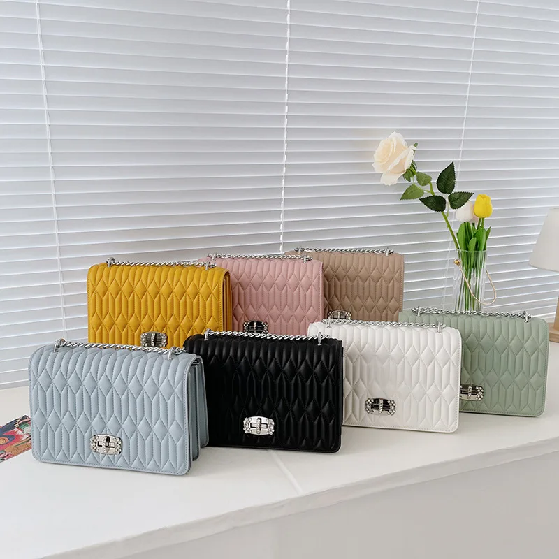 

China wholesale chain women bag cross bady PU leather bag ladies overnight designer handbags