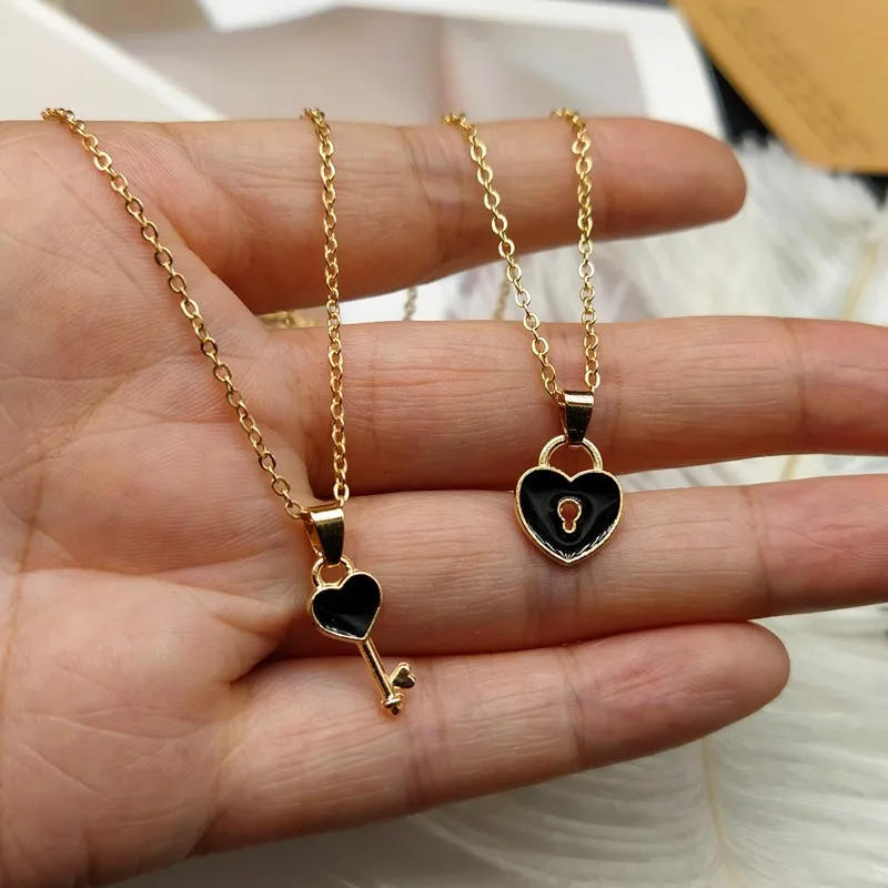 

2 pcss/lots New Statement Couple Necklace for Women Fashion Key Lock Pendant Link Chain Fashion Jewelry Heart Necklace