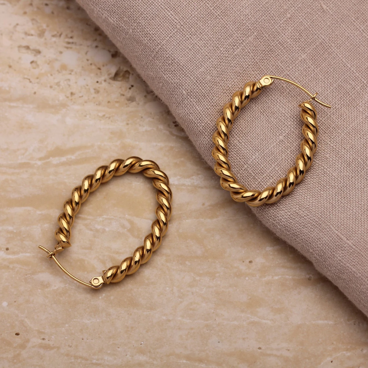 

Minimalist Women Jewelry Hypoallergenic Stainless Steel 18K Gold Plated Oval Hoops Twisted Hoop Earrings