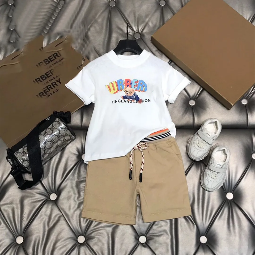 

High-end children's clothing boys short-sleeved printing 2021 summer new suit small and medium children's shorts two-piece