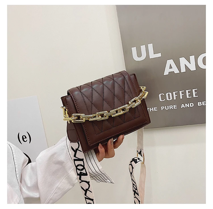 

Women Shoulder Red Lattice Handbags Korean Style Lady Chain Sling Bag