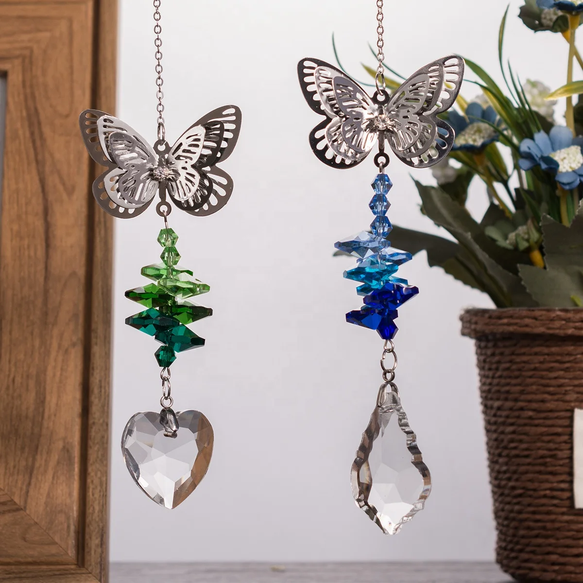 

Chandelier Prism Pendant Hanging Crystal Catcher for Window or Christmas Tree with Butterfly Ornaments for Home Decor