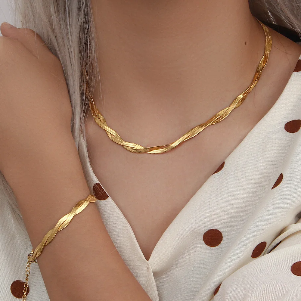 2022 Women Punk 18K Gold Plated Snake Bone Chain Necklace 2 Layers Crossed Herringbone Chain Necklace Hip Hop Jewelry Set