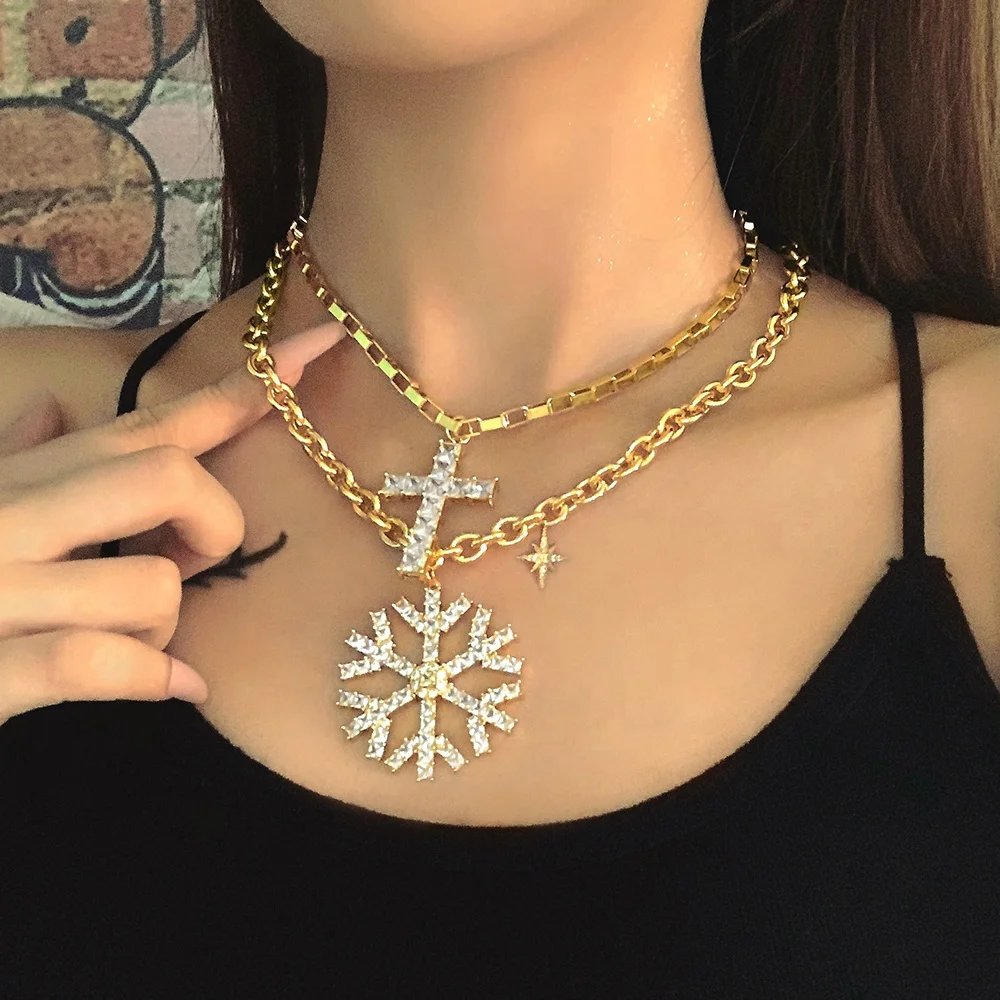 

Bling CZ Diamond 18K Gold Plated Jewelry Christmas Snowflake Pendant Necklaces