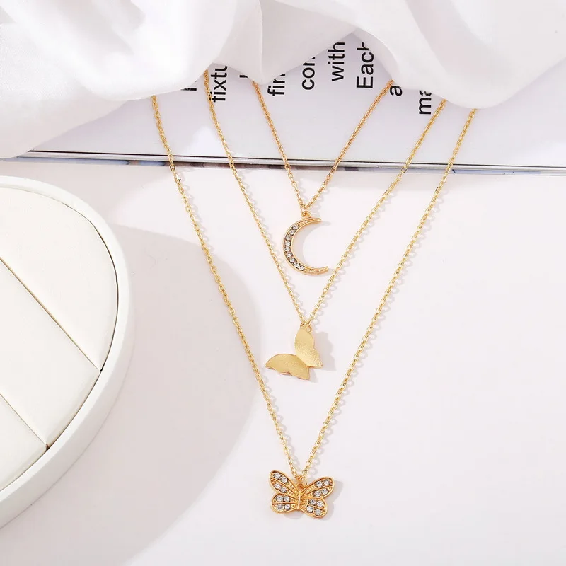

Lover Jewelry Inlaid Diamond Multi Layers Butterfly Pendant Necklace Simple Crystal Rhinestone Dainty Butterfly Choker Necklace, Gold