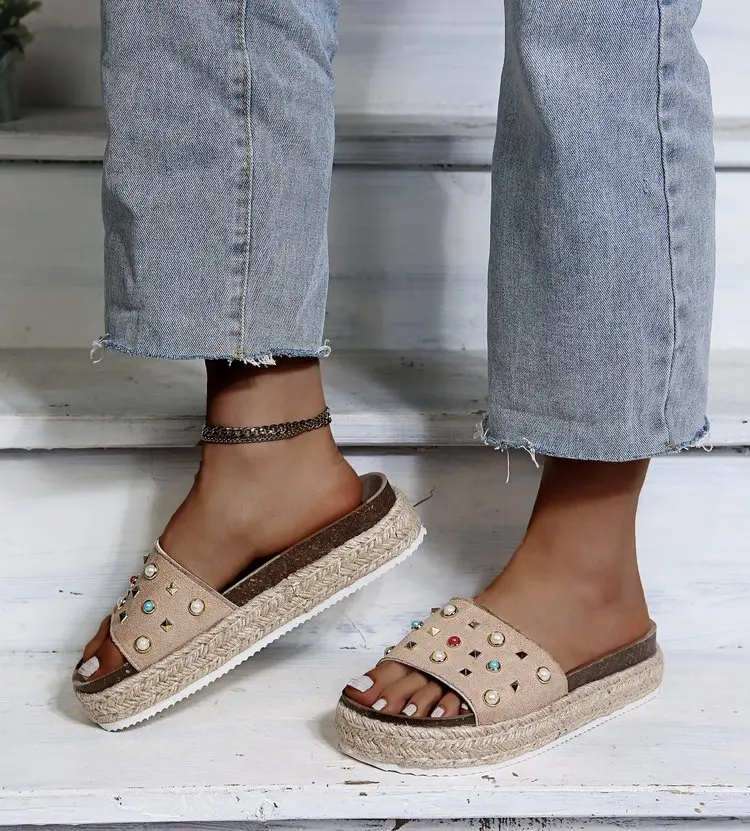 

2021 wholesales custom fashion ladies female summer pearl rivets casual slides shoes women flat slippers, Black, apricot