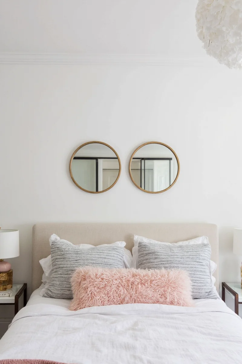 Acrylic mirror with modern frame