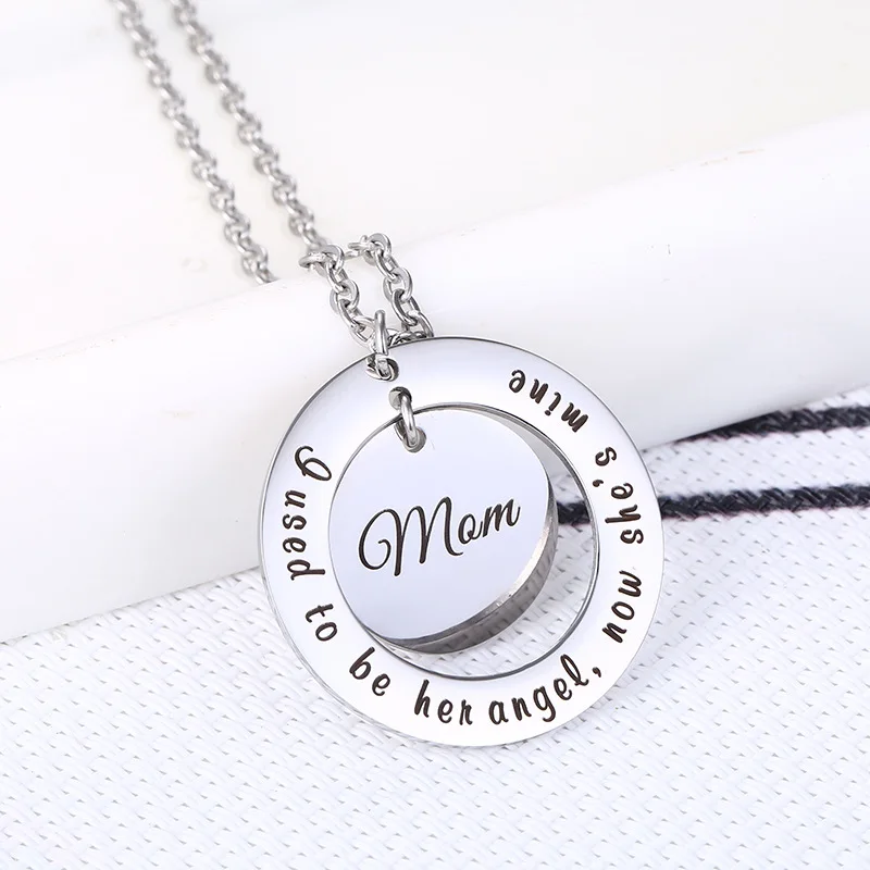 

Thanksgiving Day Gift Interlocking Ring Pendant Necklace Custom Engraving Name Round Circle Pendant Necklace for Mom Dad