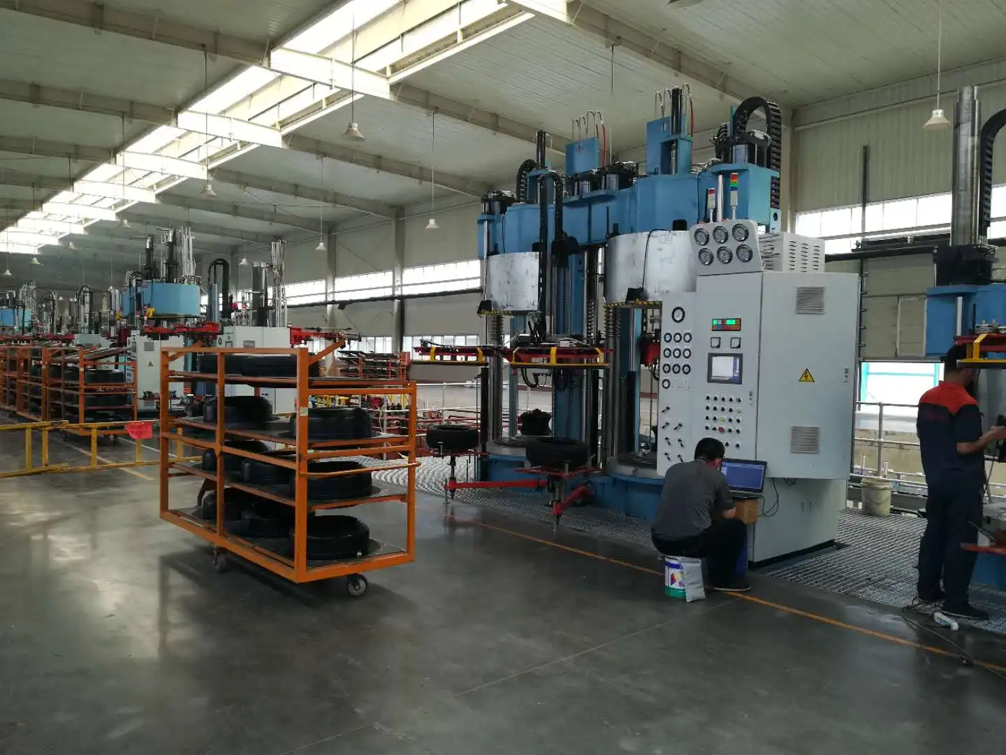 Tire Making Machine Tyre Vulcanizing Machine Frame Type Hydraulic Curing Press Machine Buy