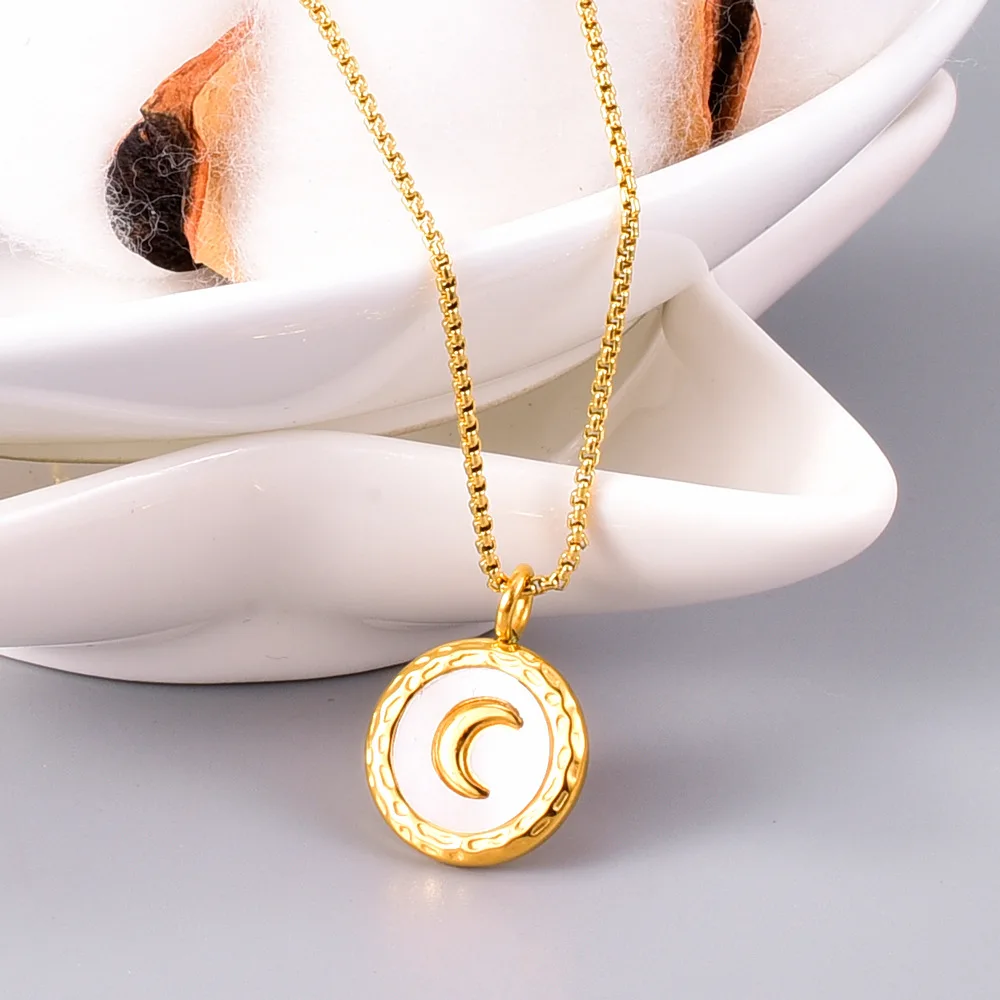 

2021 Newest Arrival 18k Gold Plating 316L Titanium Steel Opal Disc Pendant Necklace Moon Link Chain Necklace