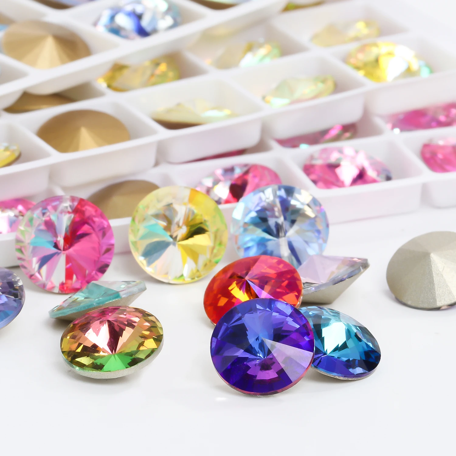 

Xichuan Rivoli shaped 6/8/10/12/14 mm 3D pointback shiny crystal stone crafts strass rhinestones decoration DIY accessories, 37 colors