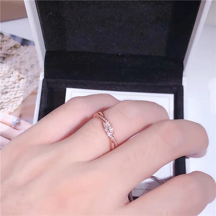 

Fade Tarnish Resistant Crystal Cubic Zircon 925 Silver Crossed Rings Two Colors S925 Sterling Sivler Zircon Stone Twining Rings