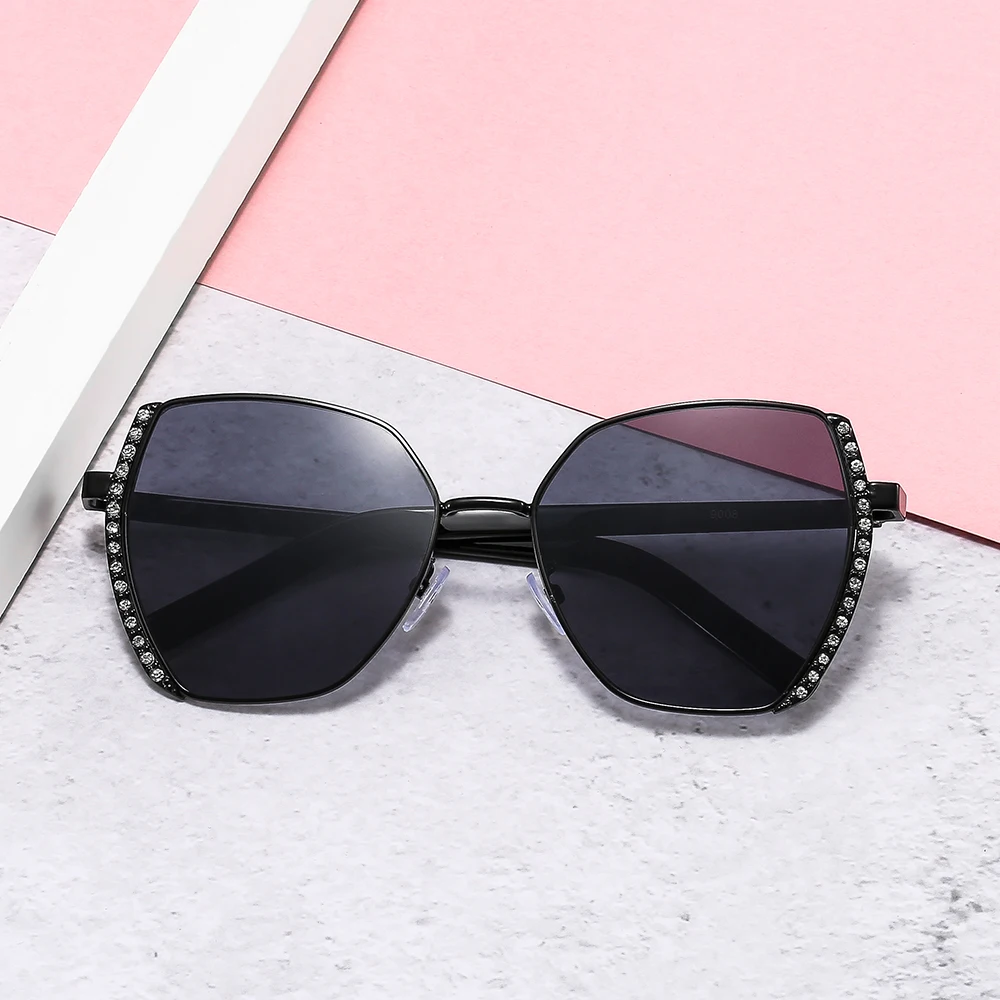 

2021 wholesale rhinestone fashion rimless sunglasses for men women, 6 colors
