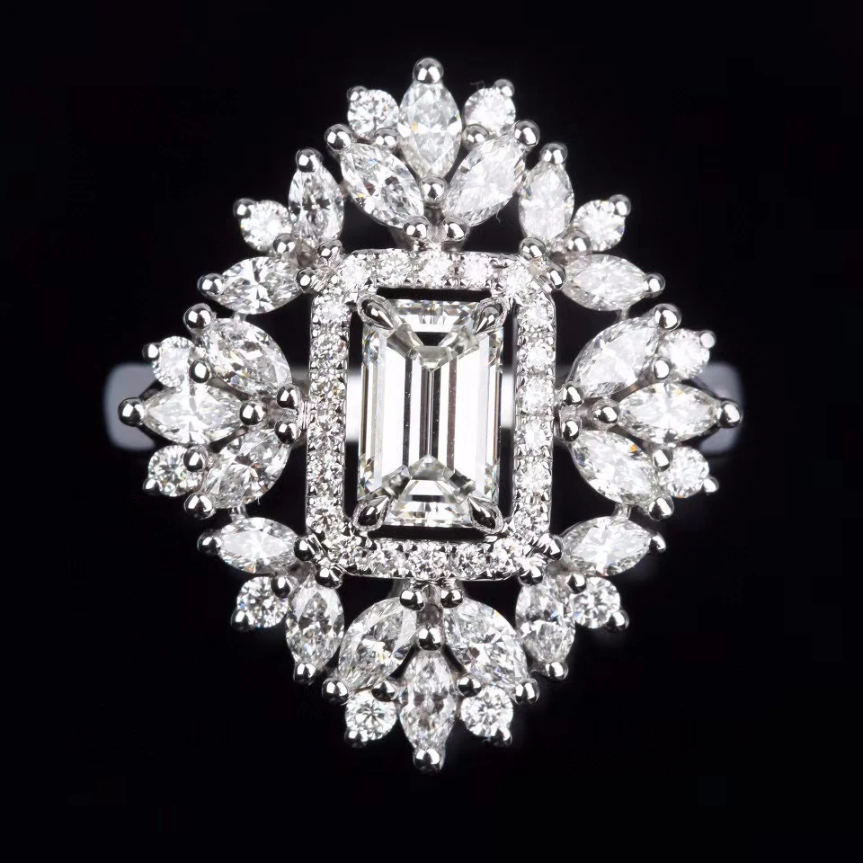 

18K White Gold Hao Emerald Cut Diamond Ring Inlaid Jewelry Custom GIA Emerald Cut Diamond Jingzhanyi Jewelry Factory Manufacture