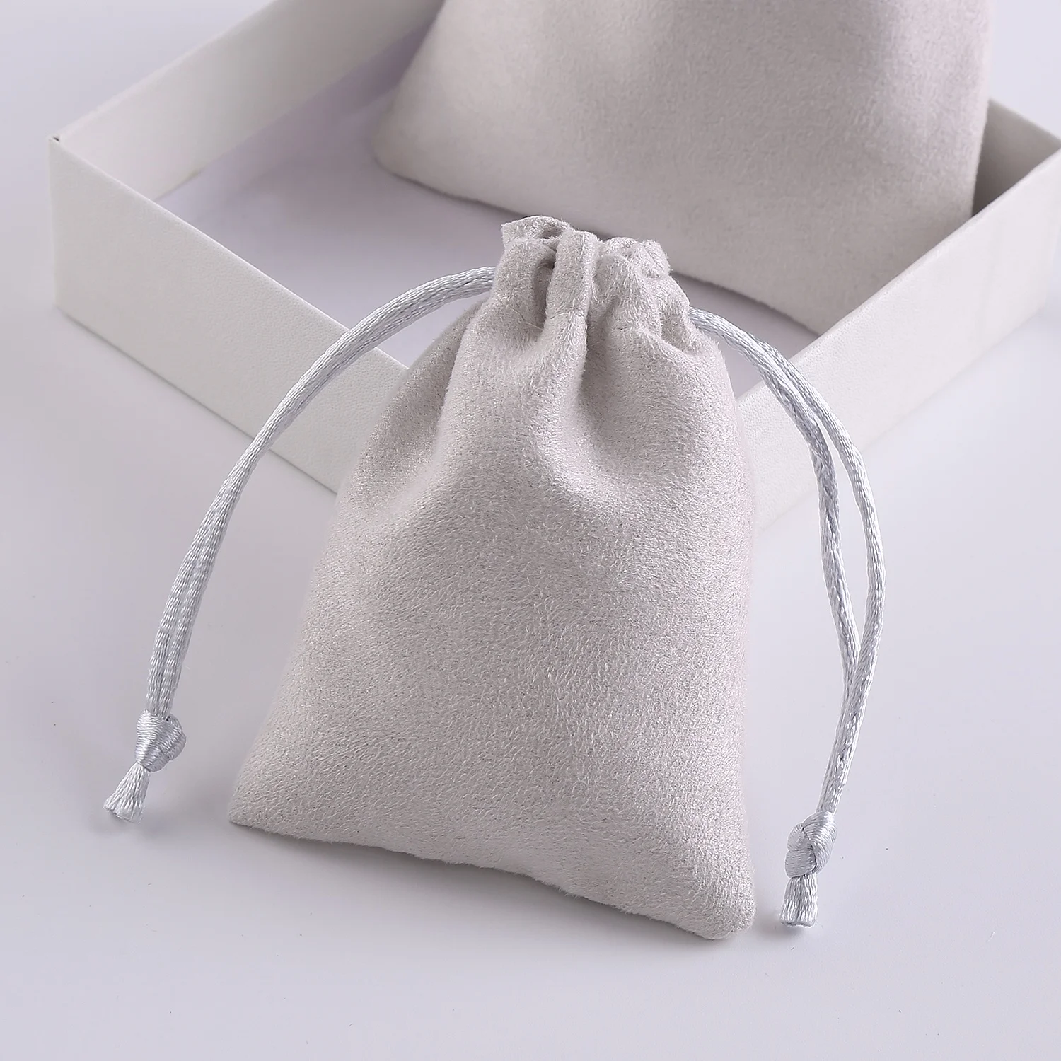 

Ready To Ship Small Suede Gift Packaging Bags Gray Velvet Drawstring Jewelry Gift Pouch LOW MOQ 7*9cm Suede Velvet Bag