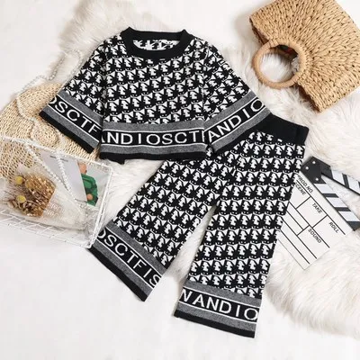 

New Boutique autumn winter toddler Girls 2 pcs clothing set plaid sweater top + flared pants Clothing Set for kids, Picture shows