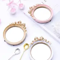 

European Fashion creative show single-side portable resin bow round makeup mirror