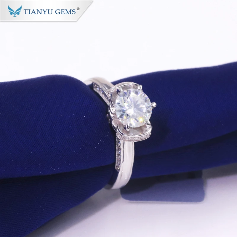 

Tianyu newest cheap moissanite ring 18k white gold plated 925 silver 1.0 carat diamond moissanite rings