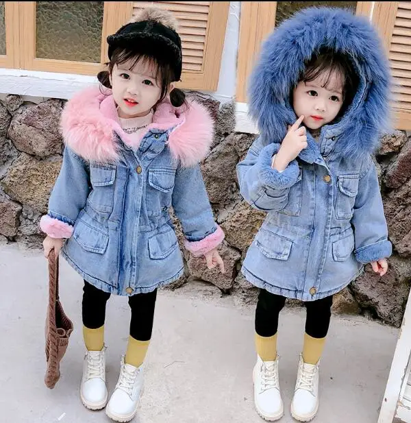 

2020090503 Baby Girl Children Winter Warm Jean Jacket Plush Hat Warm Coat