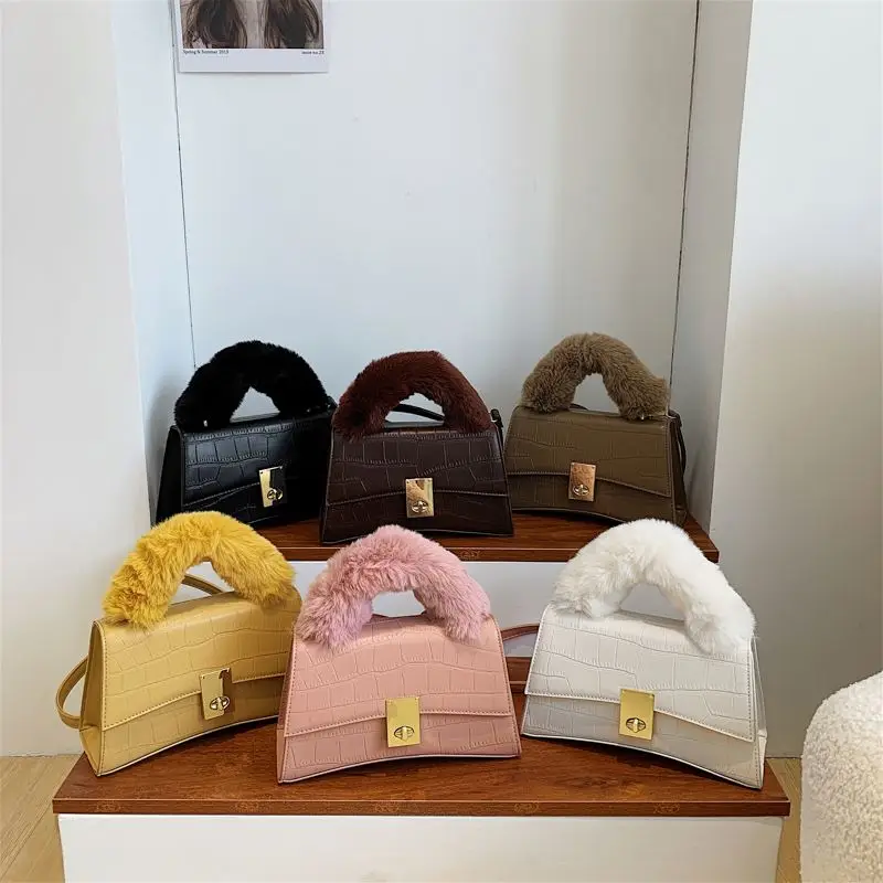 

2022 Fall Winter handbags girls small plush handbag Ladies Luxury faux fur Purses Bags for young woman