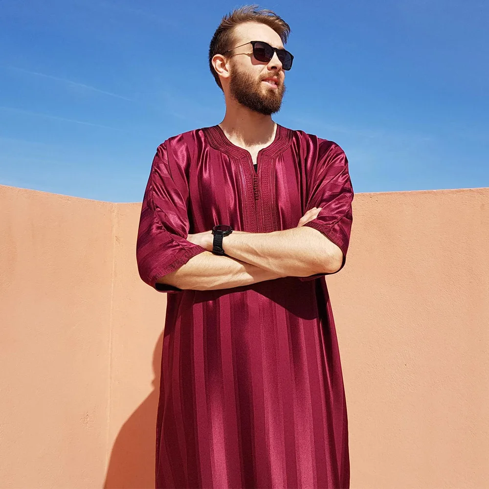 

Custom Traditional Islamic Ethnic Costume Abaya Robe Application Men dress Dubai Saudi Style Thobs Men