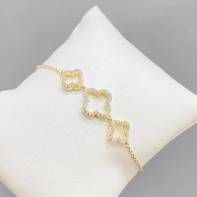 

Wholesale custom Lucky Clover Bracelet Copper Zircon Leaf Bracelet