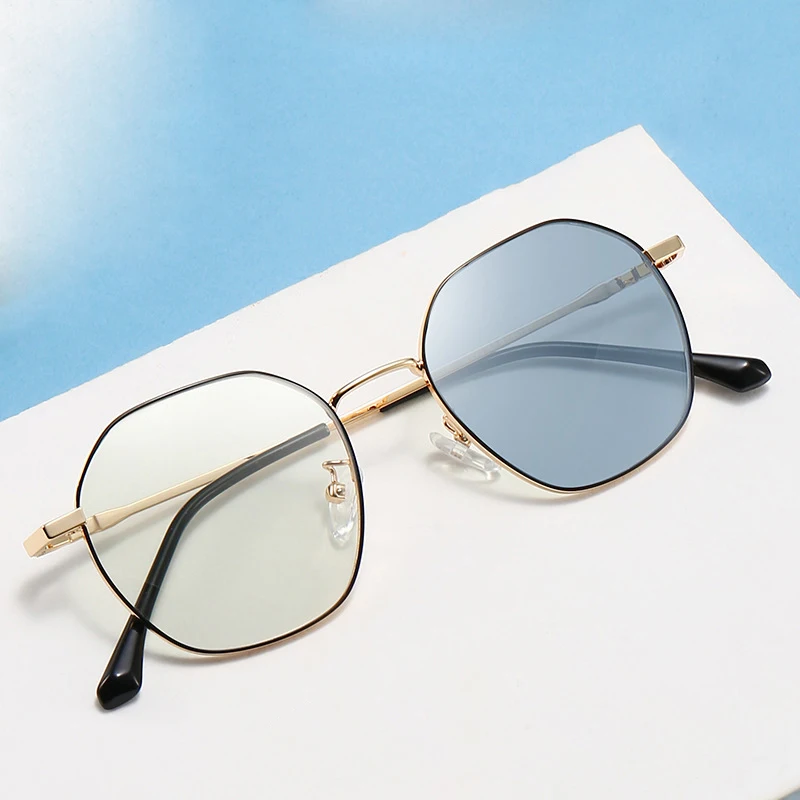 

2021 Ladies Fashion UV400 Sun Glasses Cycling Photochromic Sunglasses Women