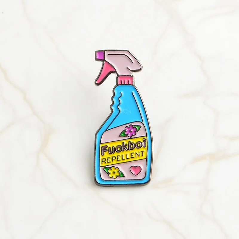 

2021 Hot Selling Laundry Liquid Modeled Brooch Hard Enamel Cartoon Brooches