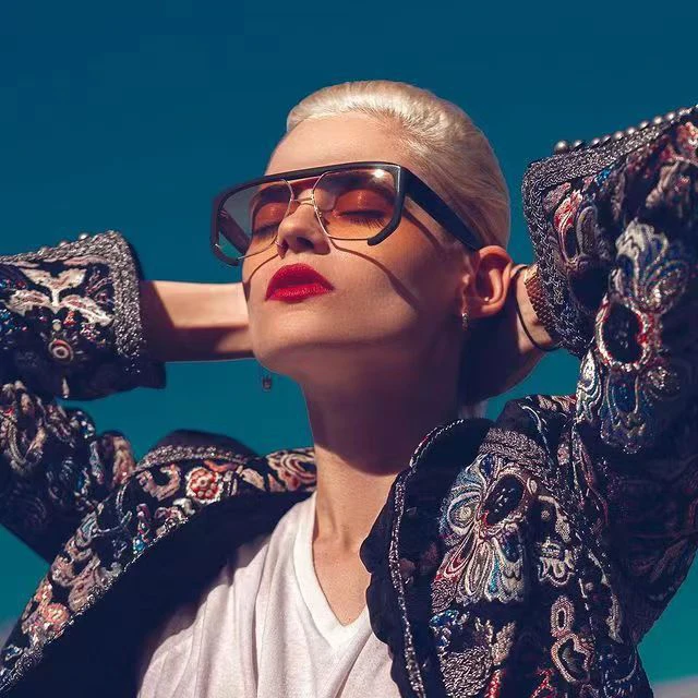 

LBAshades 2023 New Punk Hip-Hop Sunglasses Large Hot Sale Frame Sunglasses For Men and Women
