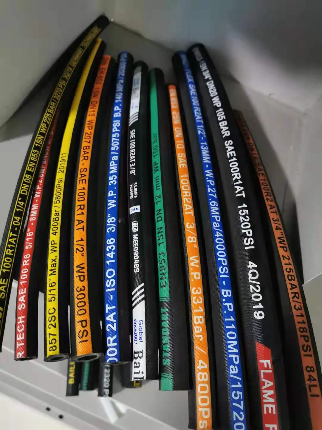 wire braided hydraulic hose 2sn/r2