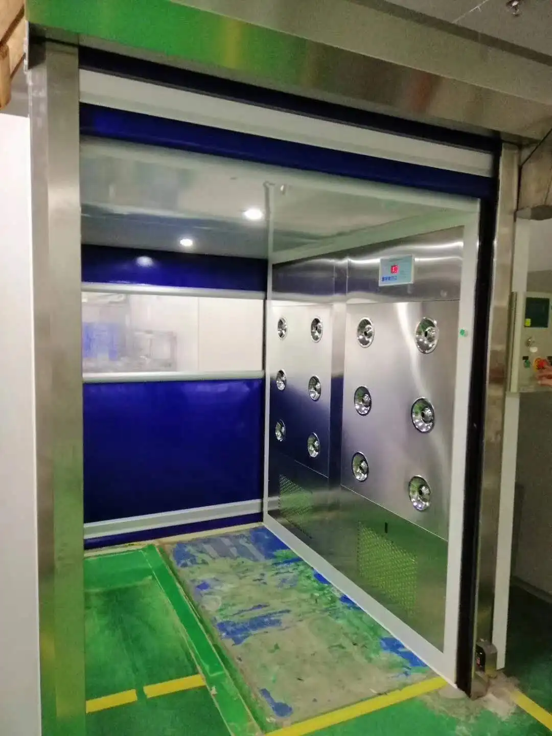 
Wholesale customized Fast Roll Door Cargo Air Shower 