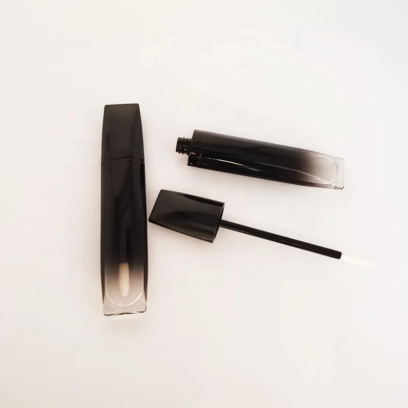 
new coming flat shape lip gloss packaging black lip gloss tube with applicator 