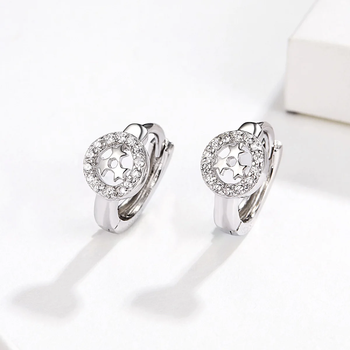 

Stock item beautiful classical 925 small hoop earrings sterling silver women