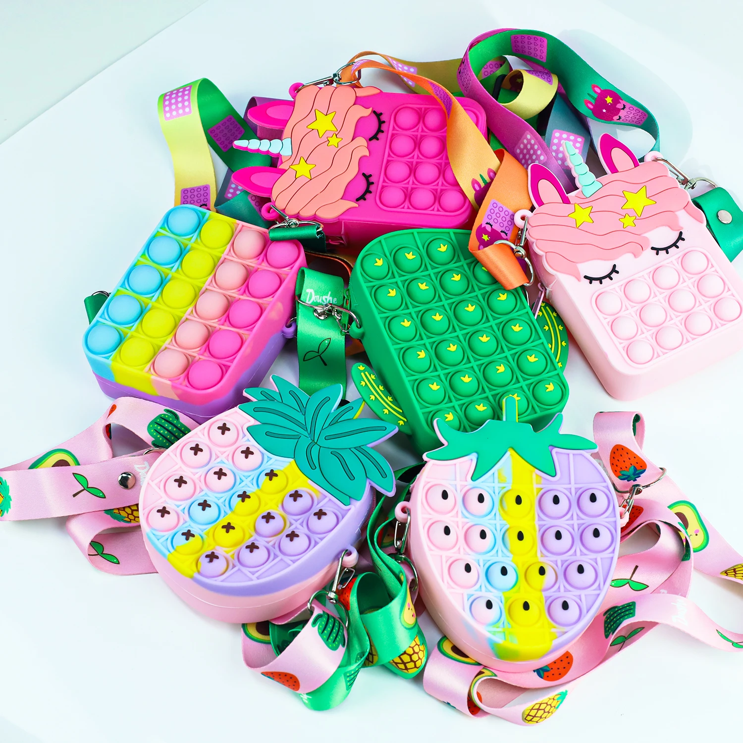 

2021 New Fashion Mini unicorn silicone wallet Cartoon girls pop it fidget toy coin purse s kids mini bag pop it purse unicorn, 10 colors