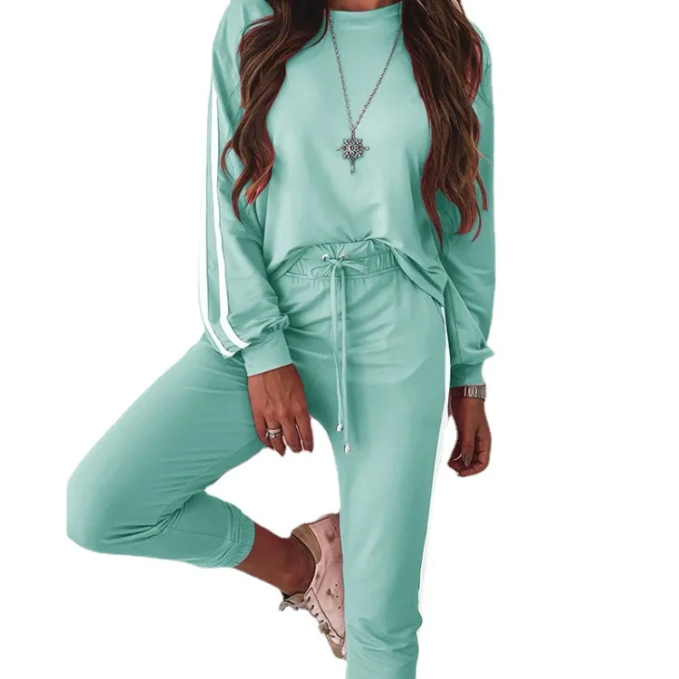 

High Quality 2020 New Winter Tracksuit Wholesale Sweater Fabric Pocket Casual Two Piece sweatpants and hoodie set