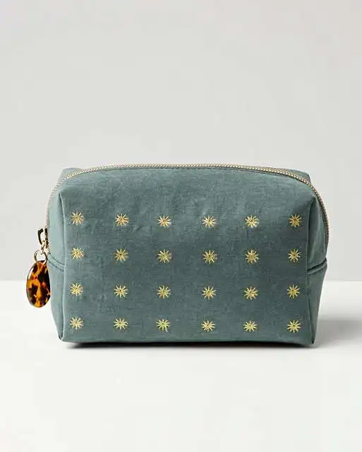 

Small Custom Quilting Women Crushed Make Up Tassel Quilted Fabric Velvet Embroidery Cosmetic Bag, Customized color