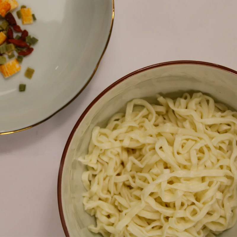 
noodles Just hot water, a bowl of cooked noodles anytime, anywhere Keep the gluten of fresh boiled noodles long lasting 